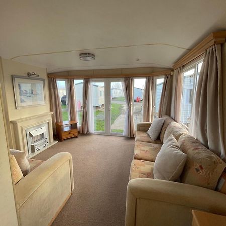 N28 Chill Place Minimum Of 2 Nights At At All Times Please Be Aware Passes Must Be Purchased From Reception Seperately Costs Dependant On Stay Tunstall  Bagian luar foto